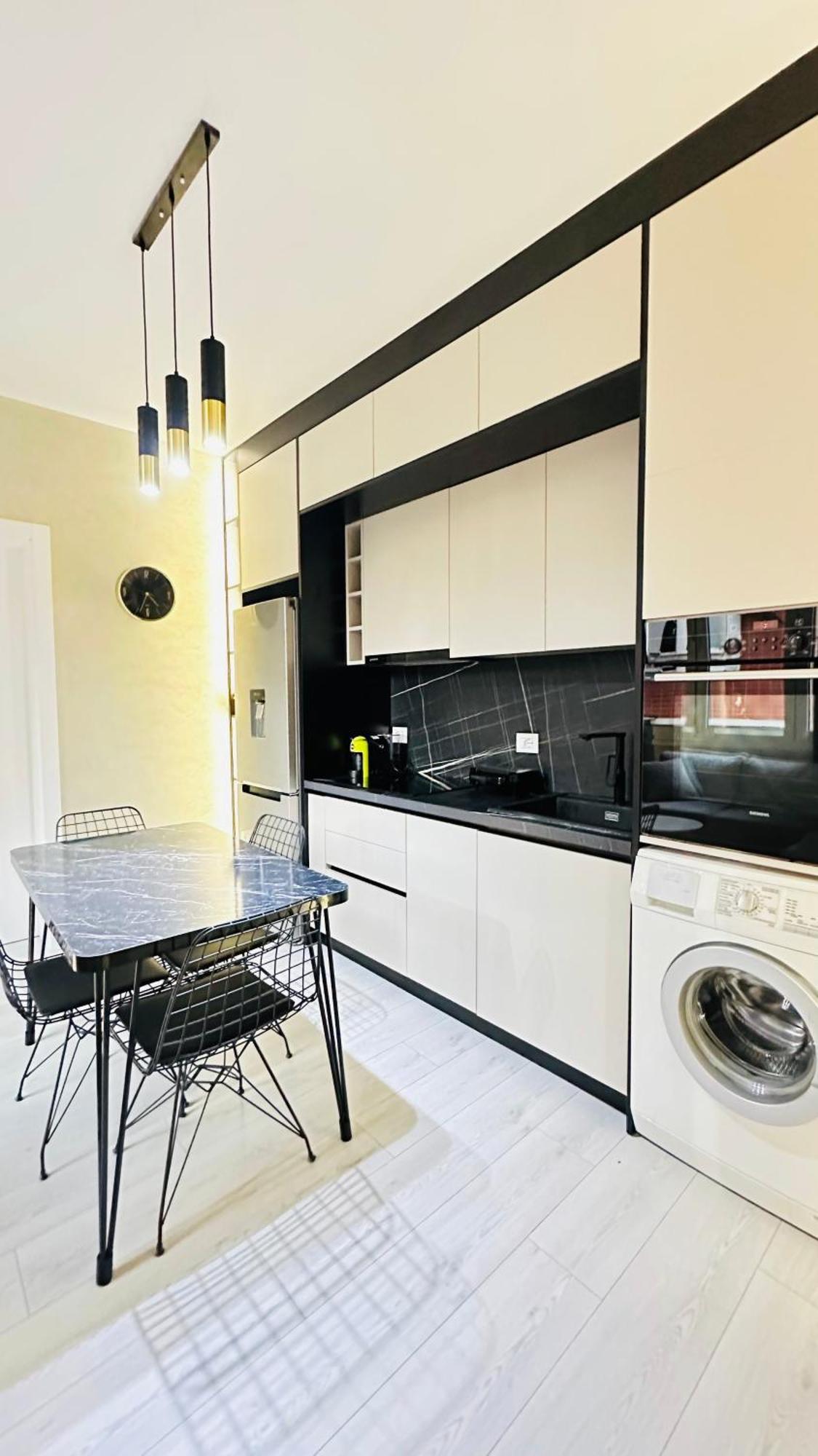 Luxurious Central Stay - Self Check-In Tiranë Luaran gambar