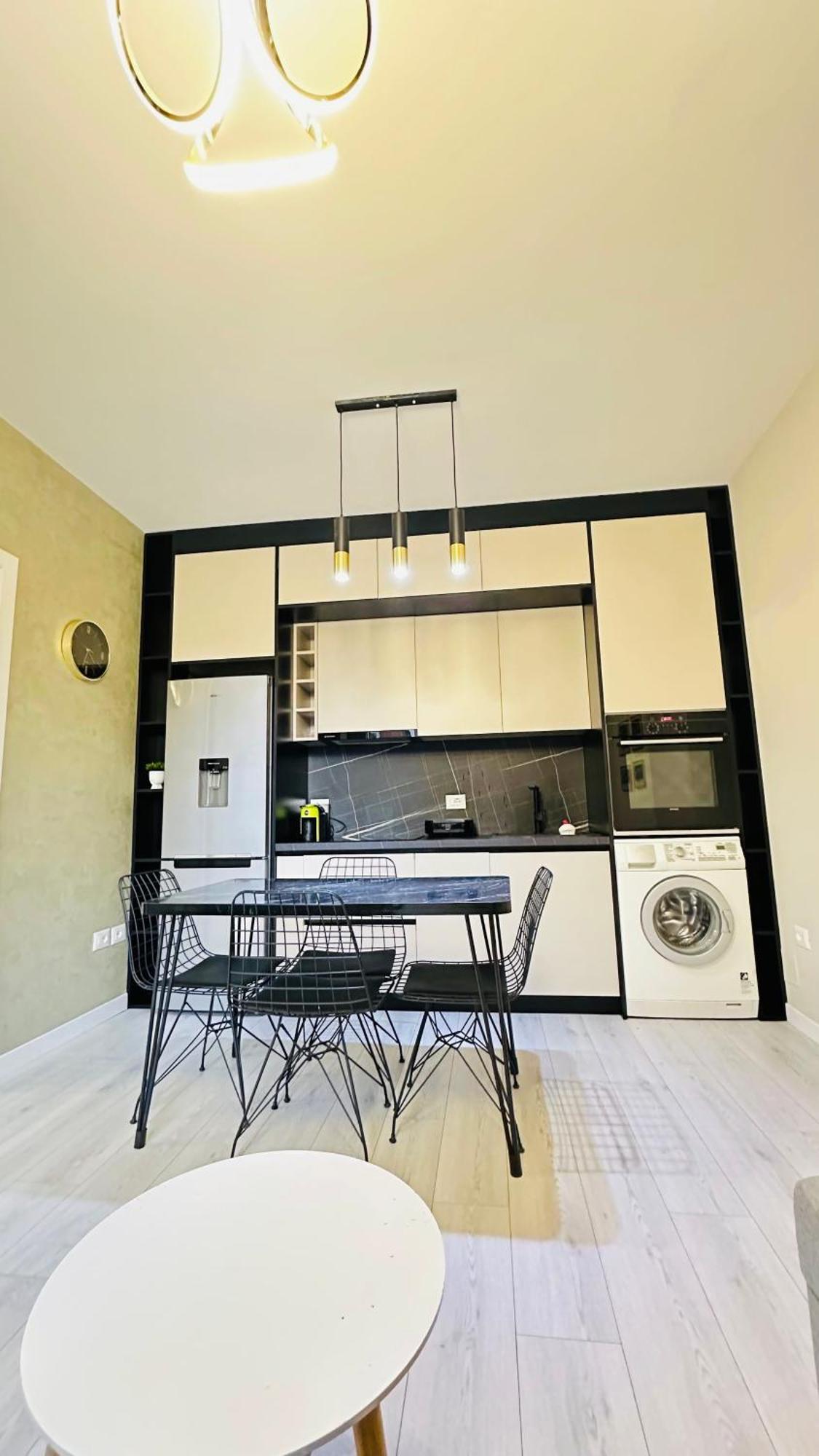 Luxurious Central Stay - Self Check-In Tiranë Luaran gambar