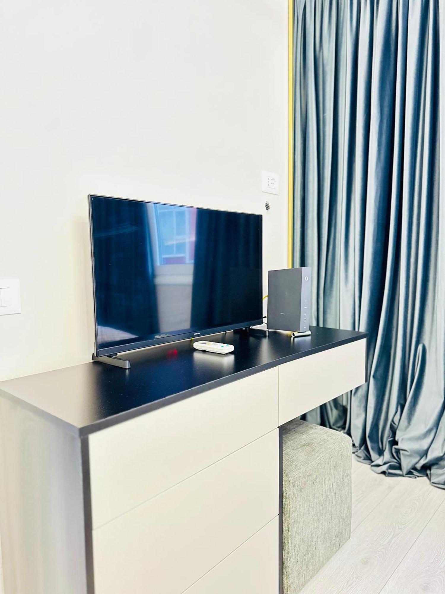 Luxurious Central Stay - Self Check-In Tiranë Luaran gambar